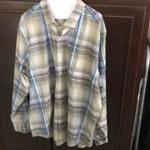Men’s Tommy Bahama long sleeve shirt